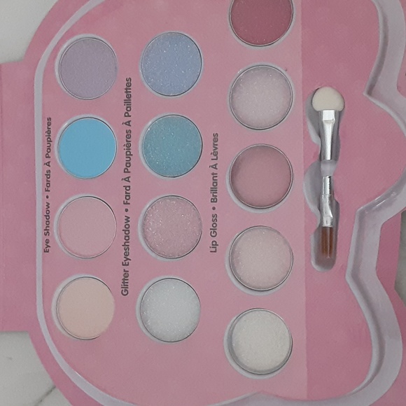 Hello Kitty & Friends Cafe Makeup Set - Picture 3 of 4
